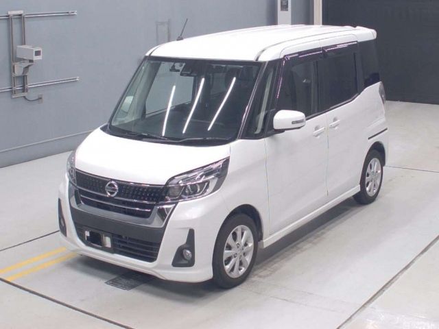 30222 Nissan Dayz roox B21A 2017 г. (CAA Gifu)